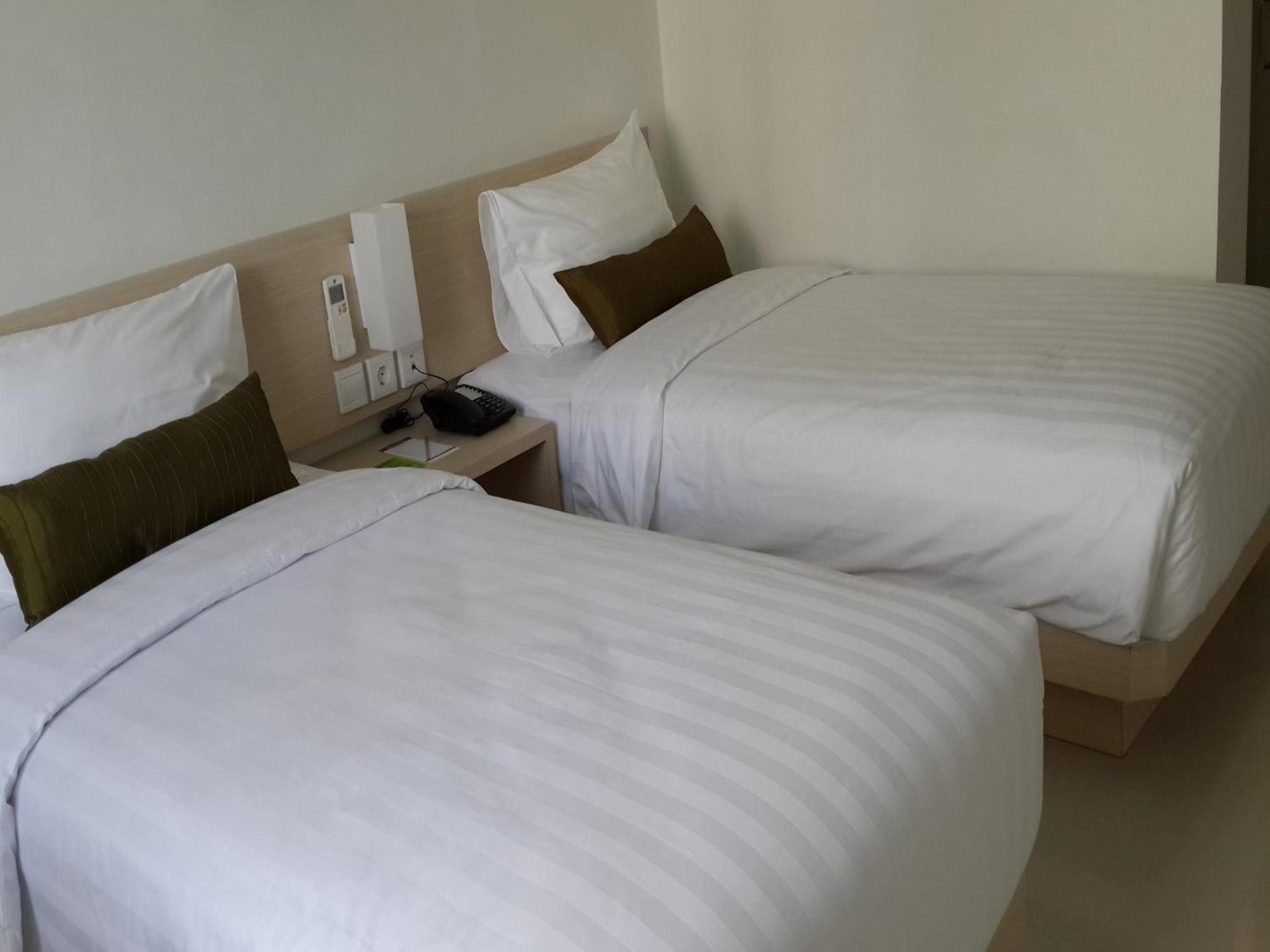 Zuri Express Mangga Dua Hotel Jakarta Room photo